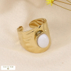 Bague cabochon pierre naturelle et anneau froissé en acier 0423165 blanc