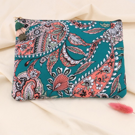 Pochette imprimé cachemire fleurs arabesques pompon 0923044 vert foncé