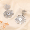 Boucles d'oreilles pendantes acier inox fleurs filigranées 0324093 argenté