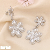 Boucles d'oreilles pendantes acier inox strass double fleurs 0324085 argenté