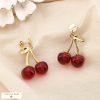 Boucles d'oreilles pendantes cerise acier résine 0325119 rouge
