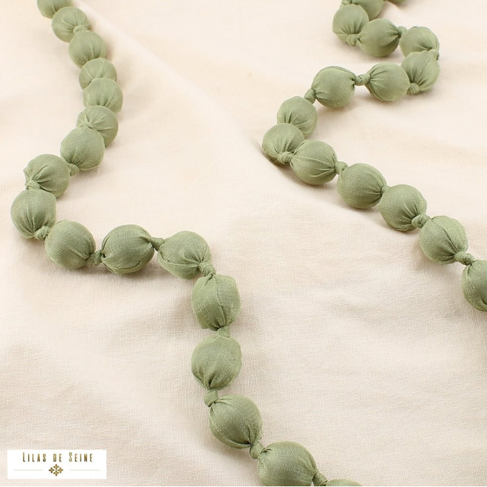 Collier extra-longue boule acrylique polyester 0125539 vert