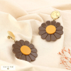 Boucles d’oreilles méga marguerite acier acrylique 0325526 jaune