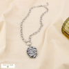 Collier chaîne acier inox. pendentif zèbre résine 0125523 argenté