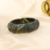 Bracelet résine ouvrable jonc effet torsadé marbre 0225187 vert foncé