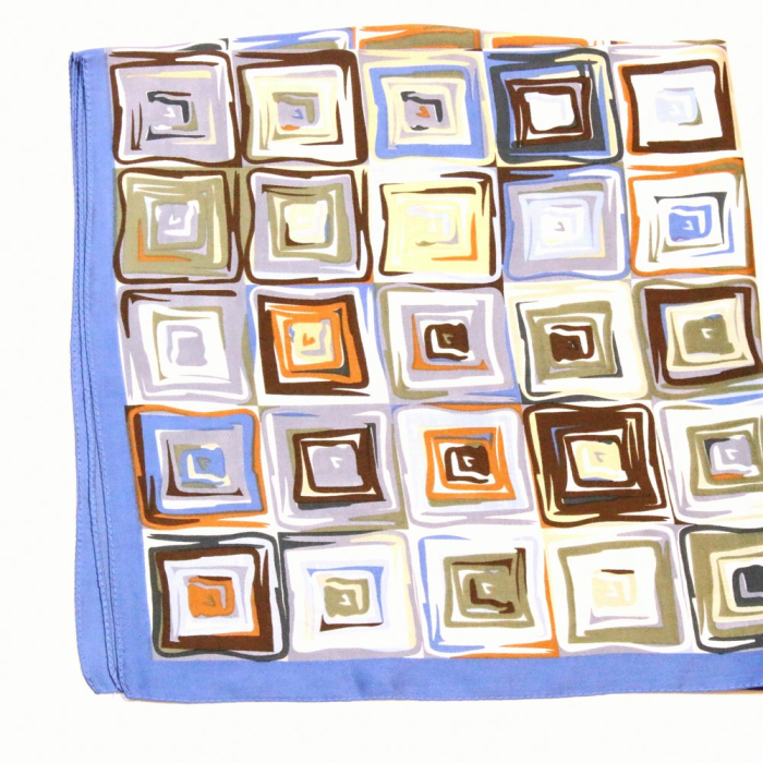 Carré satin motif graphique touché soie polyester 0726012 bleu