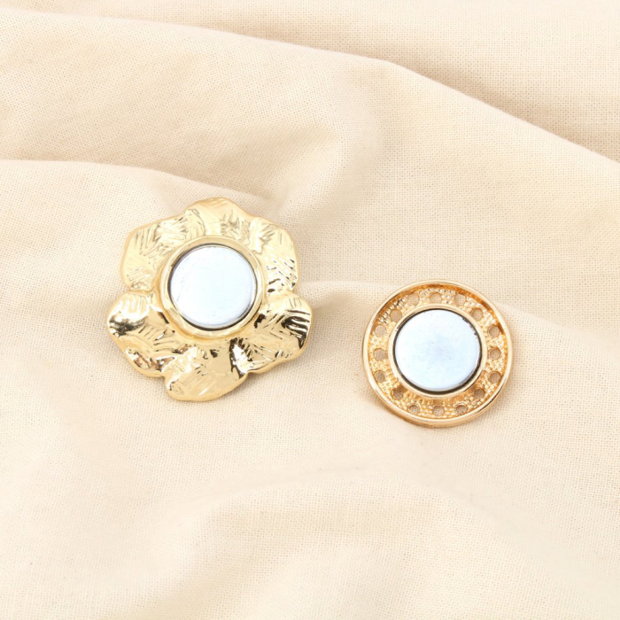 Broche aimantée fleur stylisée métal émaillé 0526042 rose