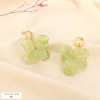 Boucles d’oreilles pendantes anneau acier fleur résine sculptée 0326135 vert
