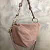 Sac porté épaule cuir véritable façon daim bandoulière 0926029 rose