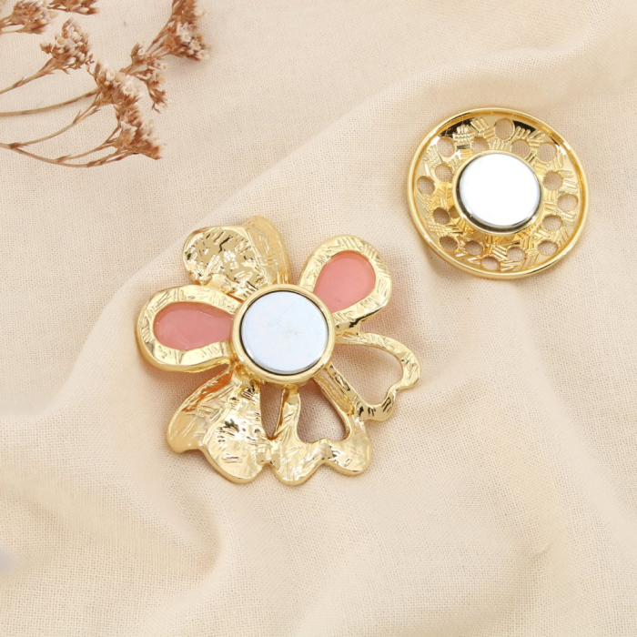 Broche aimantée fleur métal émaille résine strass 0526046 vert