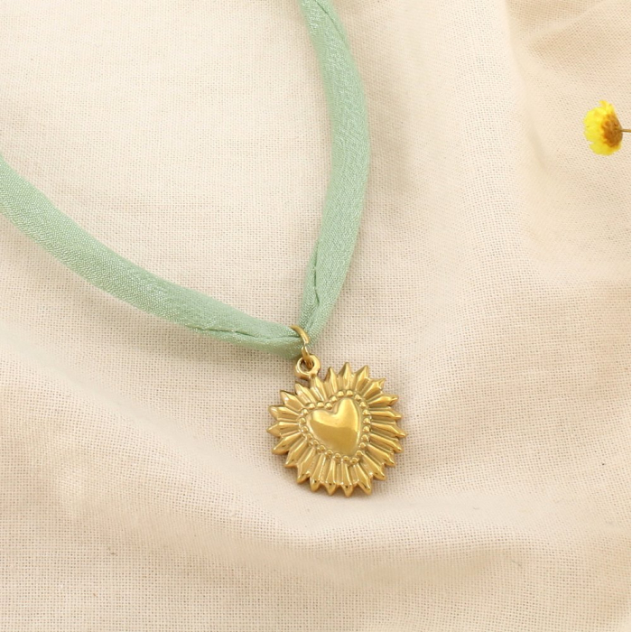Collier acier inoxydable polyester cœur solaire 0126184 vert