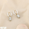 Boucles d’oreilles acier perle acrylc baroque émail 0326189 gris clair