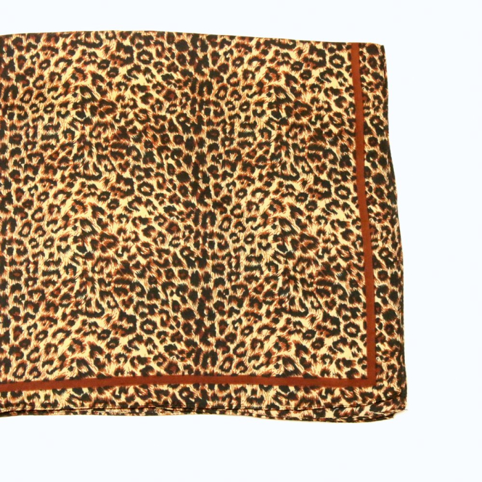 Carré satin imprimé léopard touché soie polyester 0726517 marron