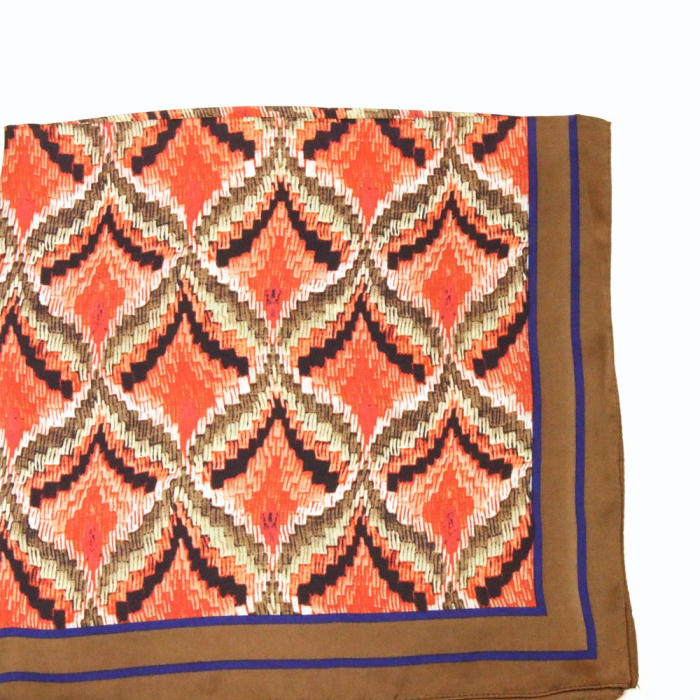 Carré satin motif géométrique touché soie polyester 0726547 marron