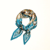 Foulard satin plissé motif cachemire polyester 0726529 bleu foncé