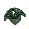 Carré satin motif végétal touché soie polyester 0726510 vert