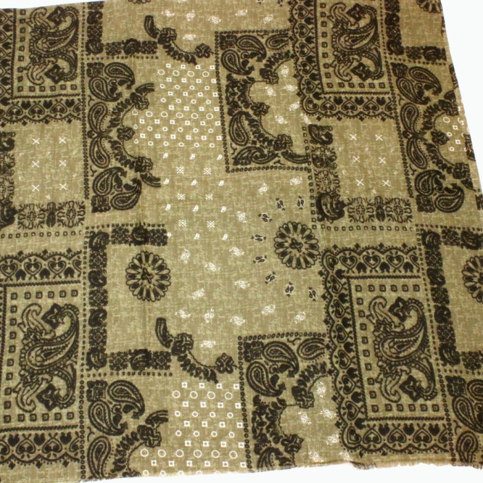 Foulard viscose motif bandana patchwork bord frangé 0726554 vert